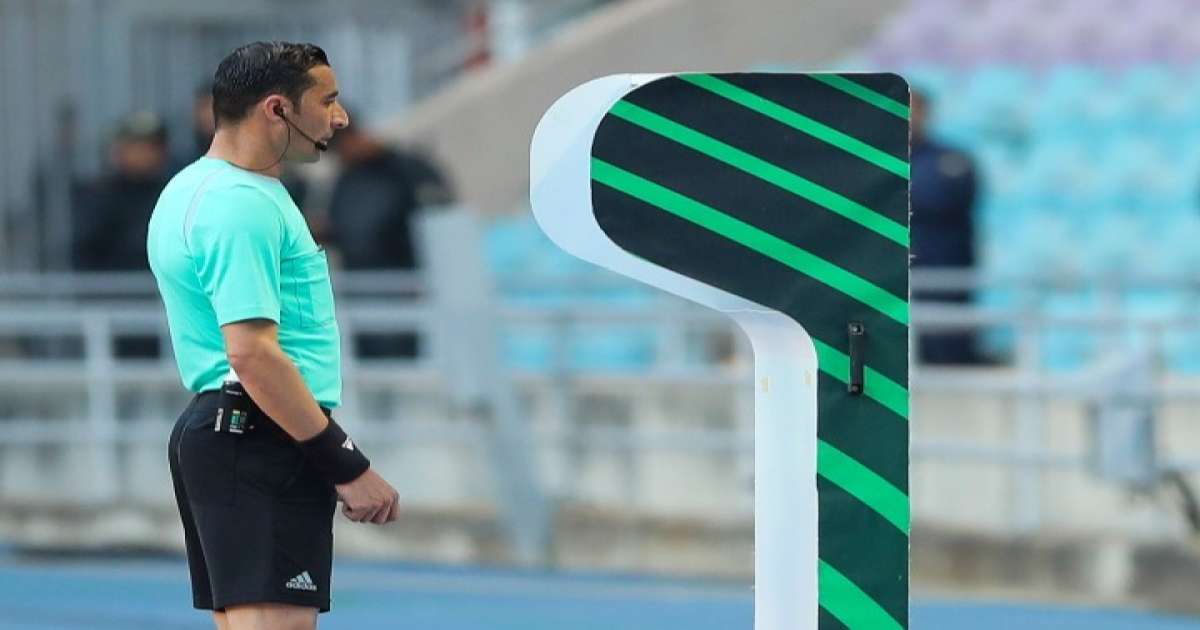 الرابطة الأولى: اعتماد تقنية الفار في جميع الملاعب